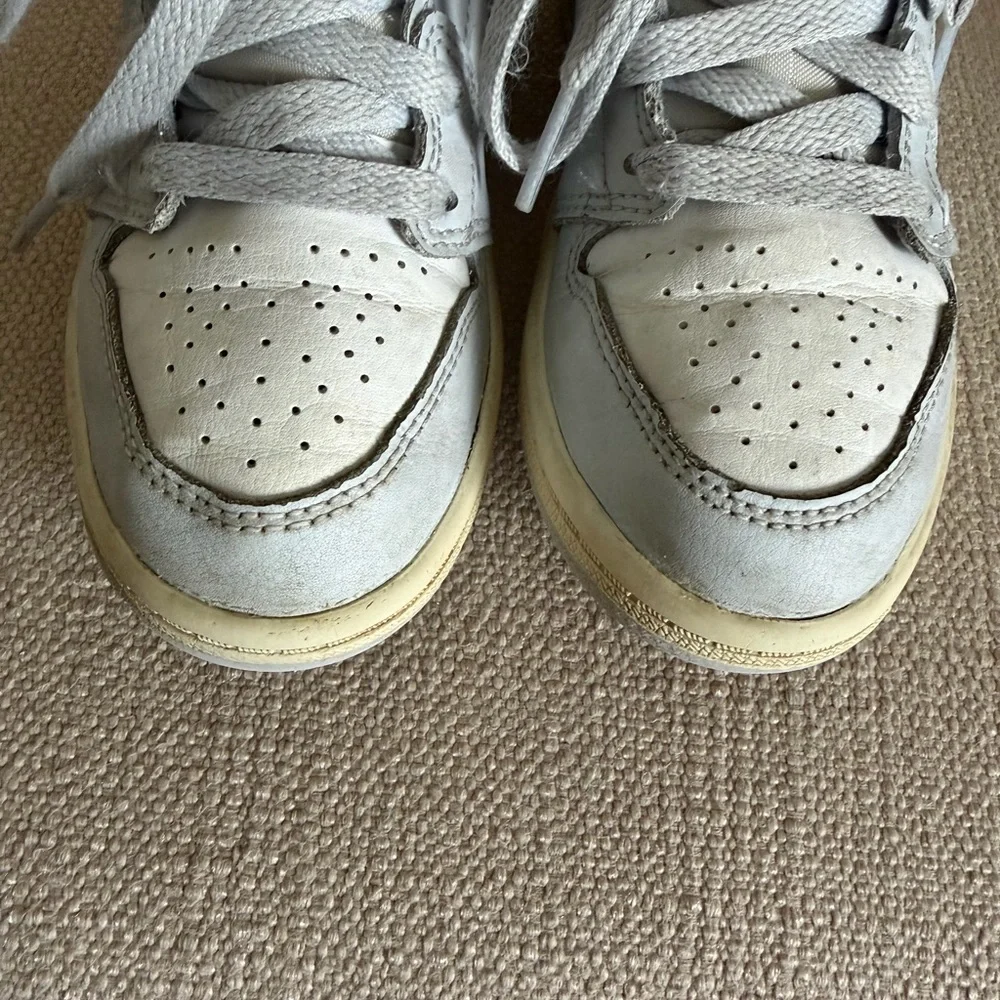 Nike Kids' Low-Top Sneakers in White and Green